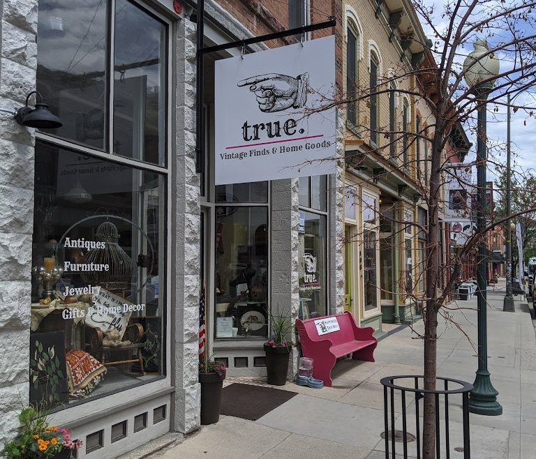 True Vintage Finds & Home Goods